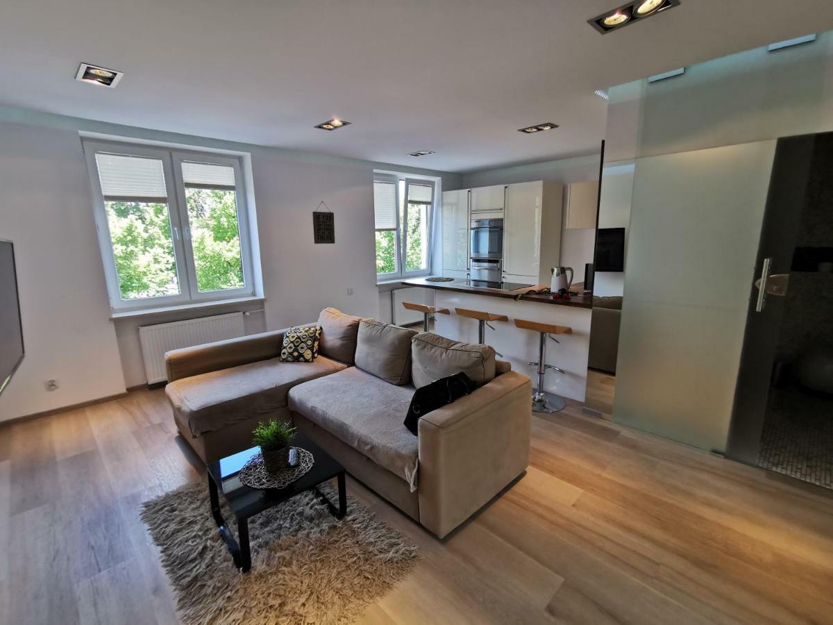 Nowoczesny Apartament III Al. Nmp Częstochowa Екстериор снимка